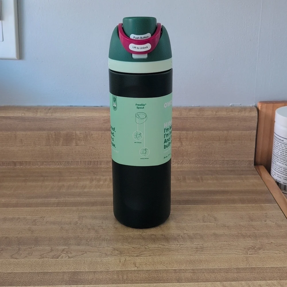 Owala Green insulated Water Bottle - Picture 2 of 6